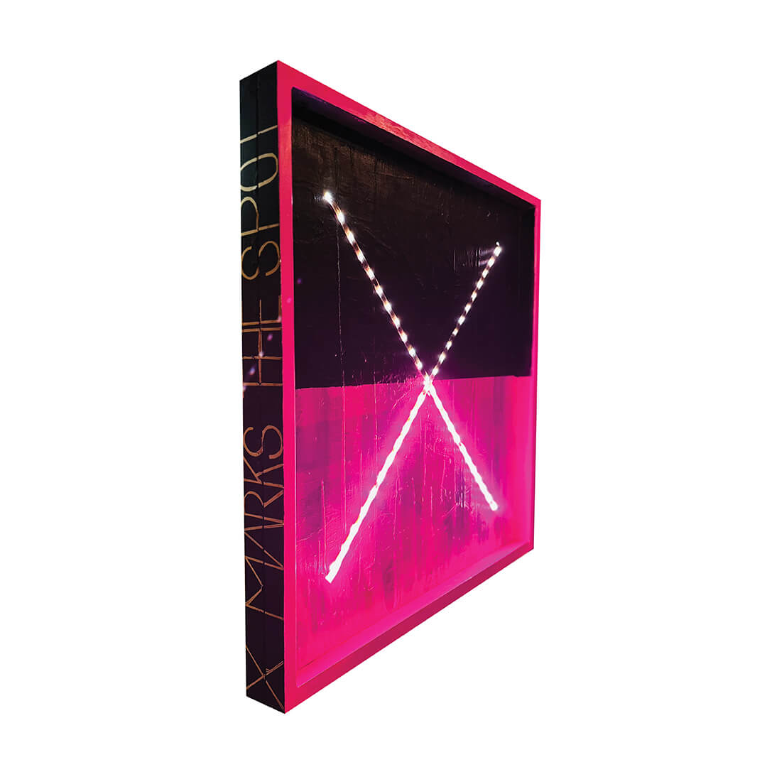 Kunstwerk X marks the spot van Karel van Griensven – gelaagde kunst met LED-kruis.